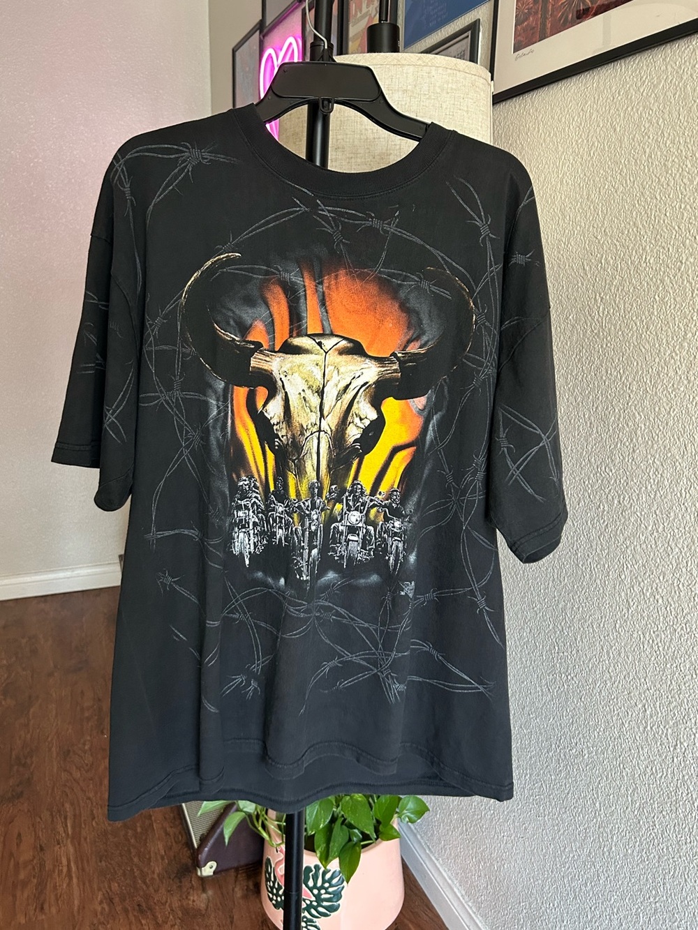 Black Graphic Skull Western Tee - Men Shirt